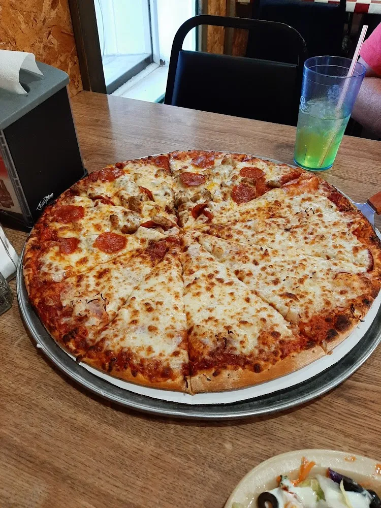 ½ Sausage & Pepperoni ½ Saurkraut Pizza